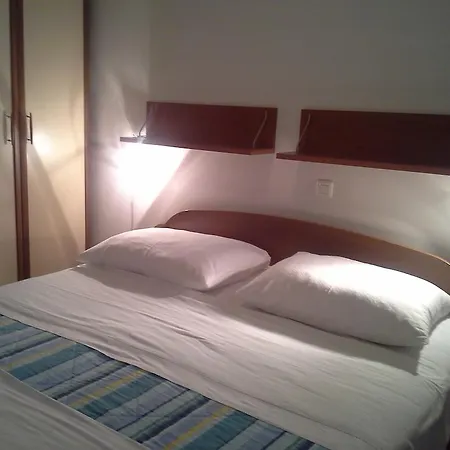 Guest house And Zudic Strunjan