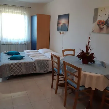 Guest house And Zudic