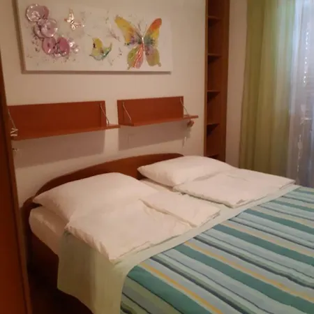 Guest house And Zudic Strunjan