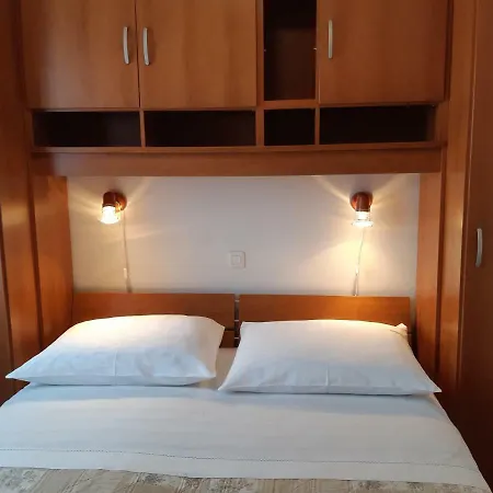 Guest house And Zudic